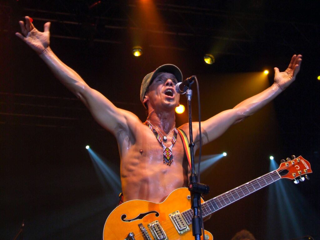 O cantor franco-espanhol Manu Chao, durante apresentação no Espaços das Américas, com o o repertório de seu último CD La Radiolina no bairro da Barra Funda na capital paulista